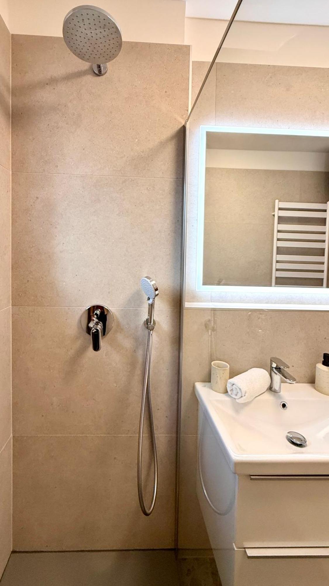Appartement Luxurious With Private Garden *