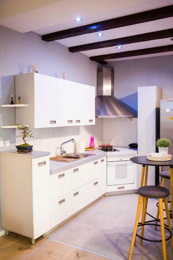 Luxurious With Private Garden Appartement *