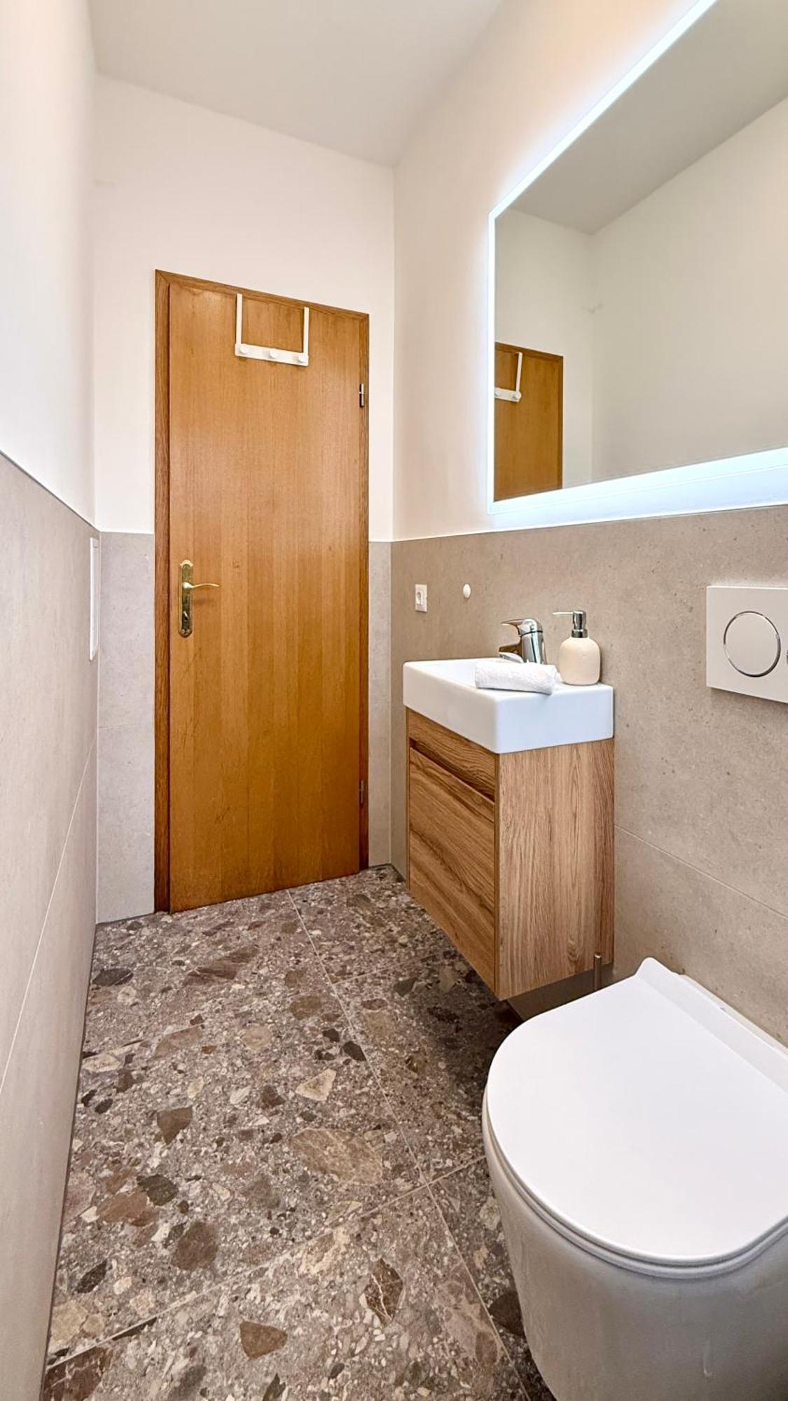 Luxurious With Private Garden Apartment Split